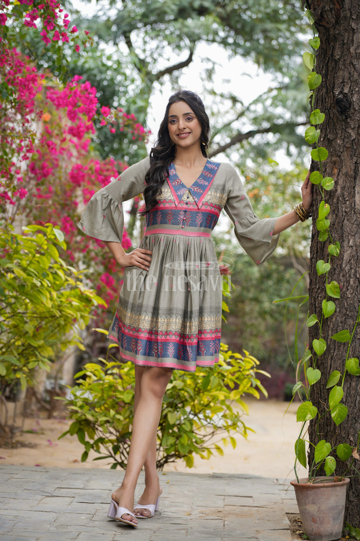 The Nesavu Womens Flared Kurthas Charming Grey Christmas Outfits for Ladies with Pink Accents and Flared Silhouette Nesavu 36 (S) / Gray WT041A-36 Grey Georgette Christmas Outfits Ladies Pink Embroidery Bell Sleeves | The Nesavu