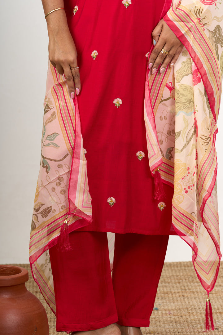 The Nesavu Womens Straight Suit Sets Classy Blend Silk Kurta Set for Women with Delicate Embroidery and Printed Dupatta Nesavu Classy Blend Silk Womens Kurta Set Printed Dupatta Embroidery Festive Celebrations | The Nesavu