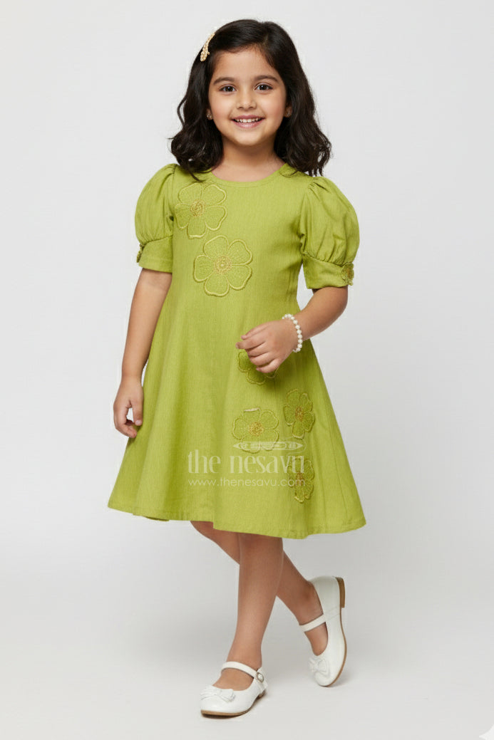 The Nesavu Girls Cotton Frock Cotton Frock for Toddler Girls for Everyday Comfort and Casual Outings Nesavu 22 (4Y) / Green GFC1919B-22 Nesavu cotton frock toddler girls thread embroidery casual wear everyday comfort