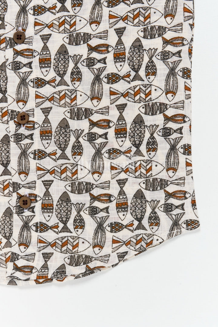 The Nesavu Baby Jablas Cotton Sleeveless Jabla for Babies with Playful Fish Print Nesavu 10 (NB) / Black / Cotton IF050C-10 Nesavu cotton sleeveless baby jabla with fun fish print and wooden button design