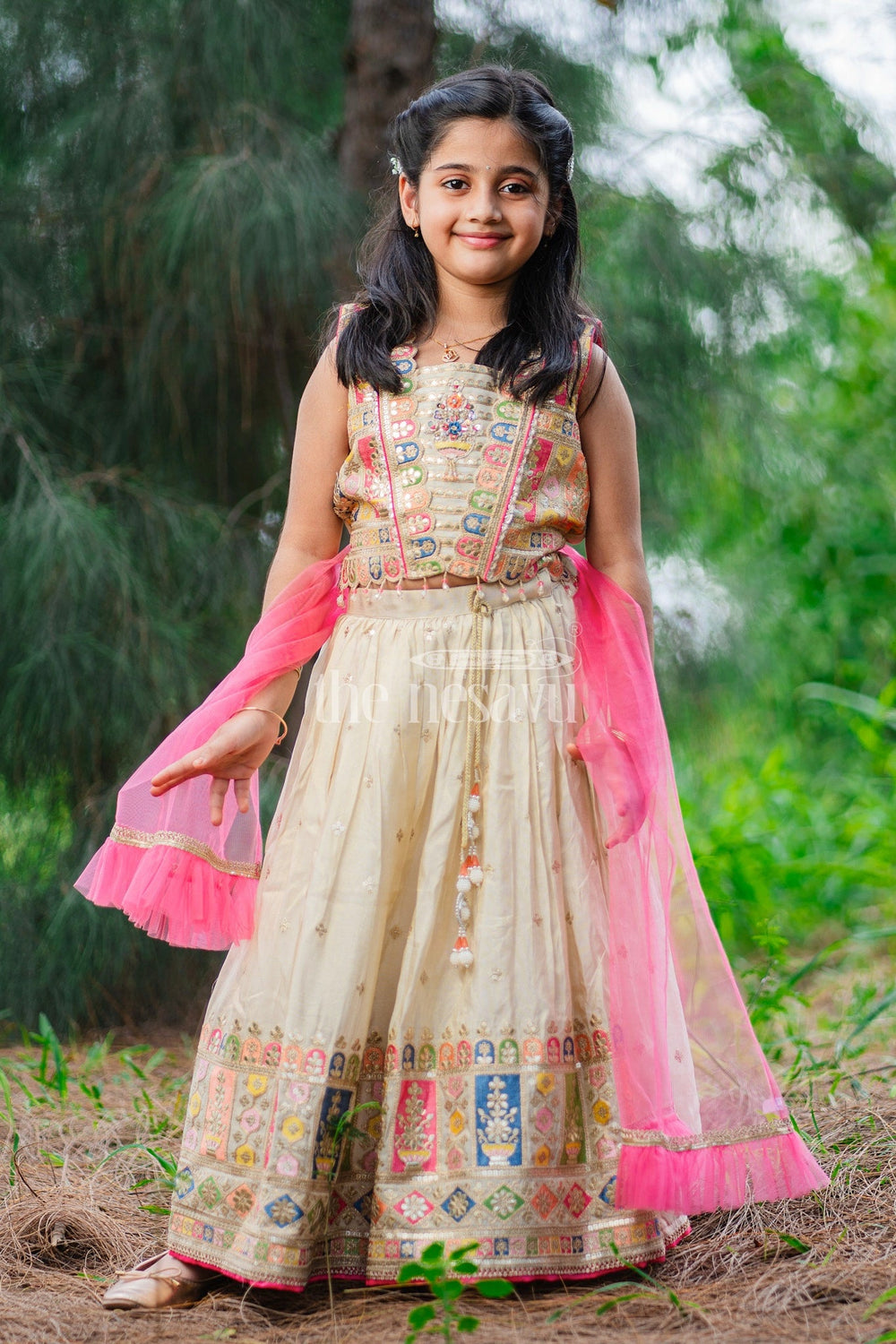 The Nesavu Girls Lehenga Choli Cream Girls Lehenga Choli with Gold Embroidery and Pink Dupatta Nesavu 24 (5Y) / Cream GL494A-24 Nesavu Cream Anarkali Lehenga Choli Gold Butis Pink Dupatta Festive Wear