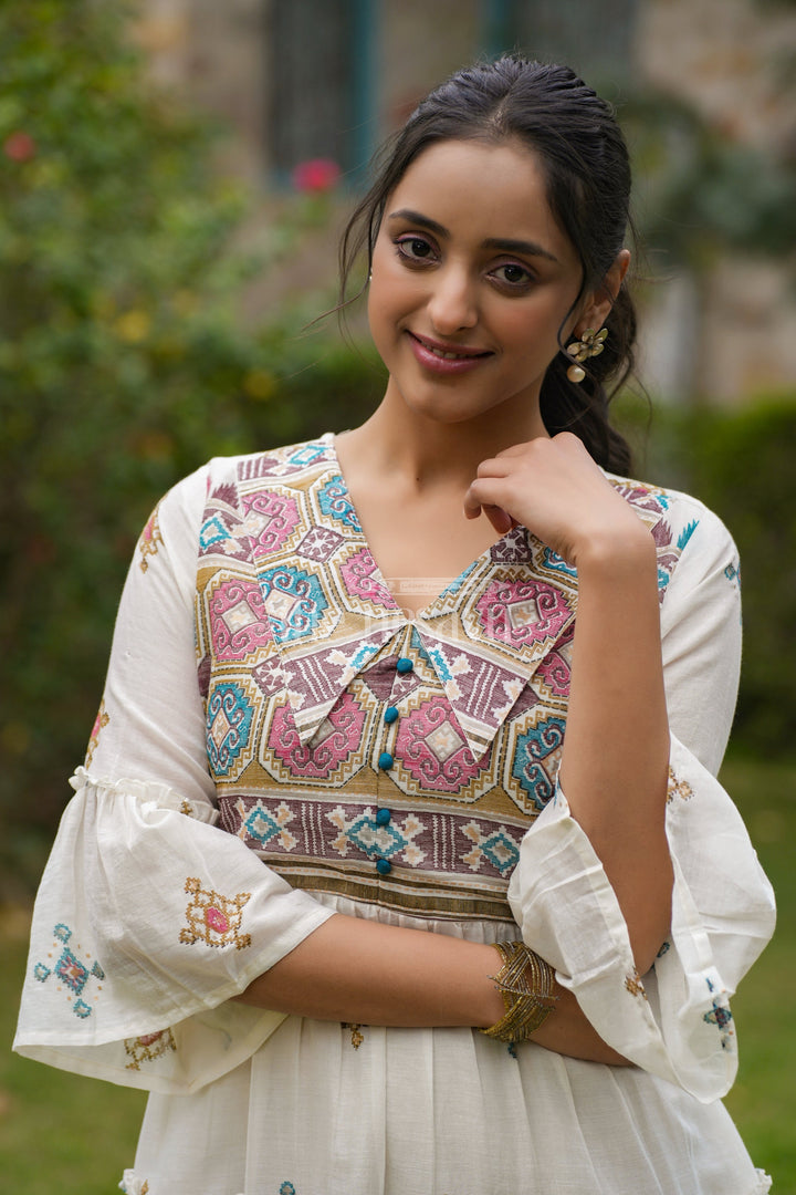 The Nesavu Womens Flared Kurthas Elegant Georgette Womens Printed Dresses with Flared Silhouette and Intricate Patterns Nesavu Elegant Womens Georgette Printed Dresses Flared Silhouette Family Gatherings | The Nesavu