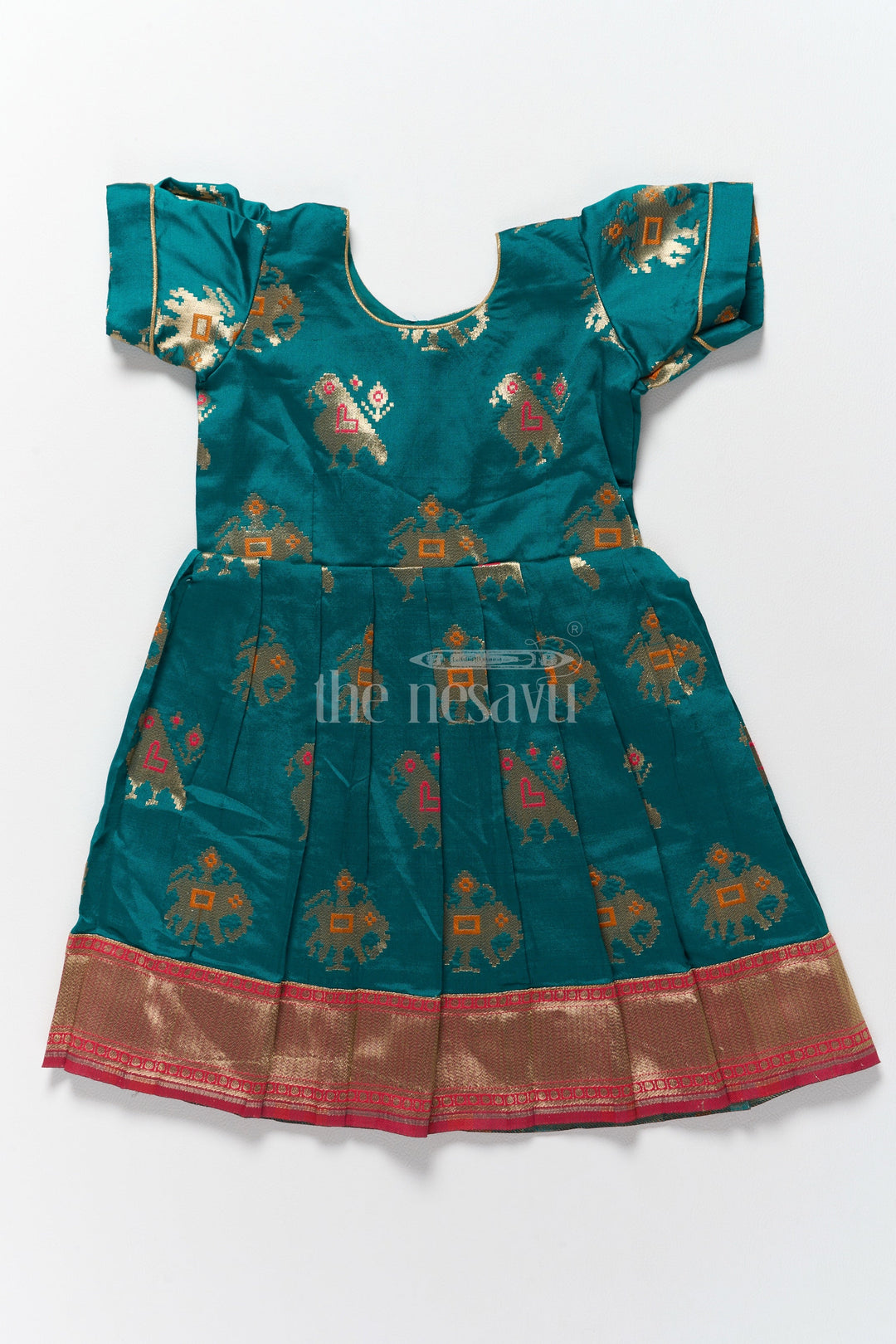 The Nesavu Silk Frock Elegant Green and Red New Model Frocks for Girls with Intricate Jacquard Silk Design Nesavu 20 (3Y) / Green / Style 2 SF950B-20 Nesavus Green Red New Model Jacquard Silk Frocks Girls Golden Highlights