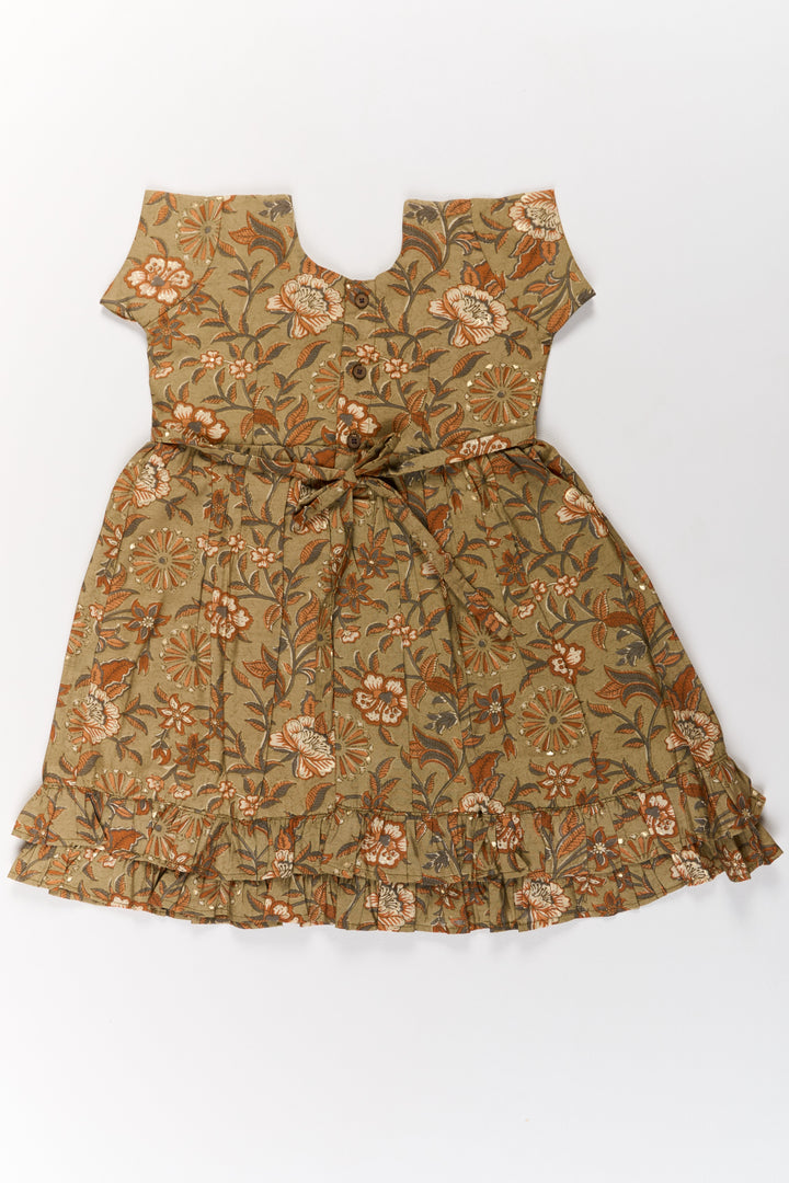 The Nesavu Girls Cotton Frock Elegant Green Cotton Party Wear Frock for Girls with Floral Prints and Ruffle Hem Nesavu Elegant Green Cotton Party Wear Frock Girls Floral Prints Ruffle Hem | The Nesavu