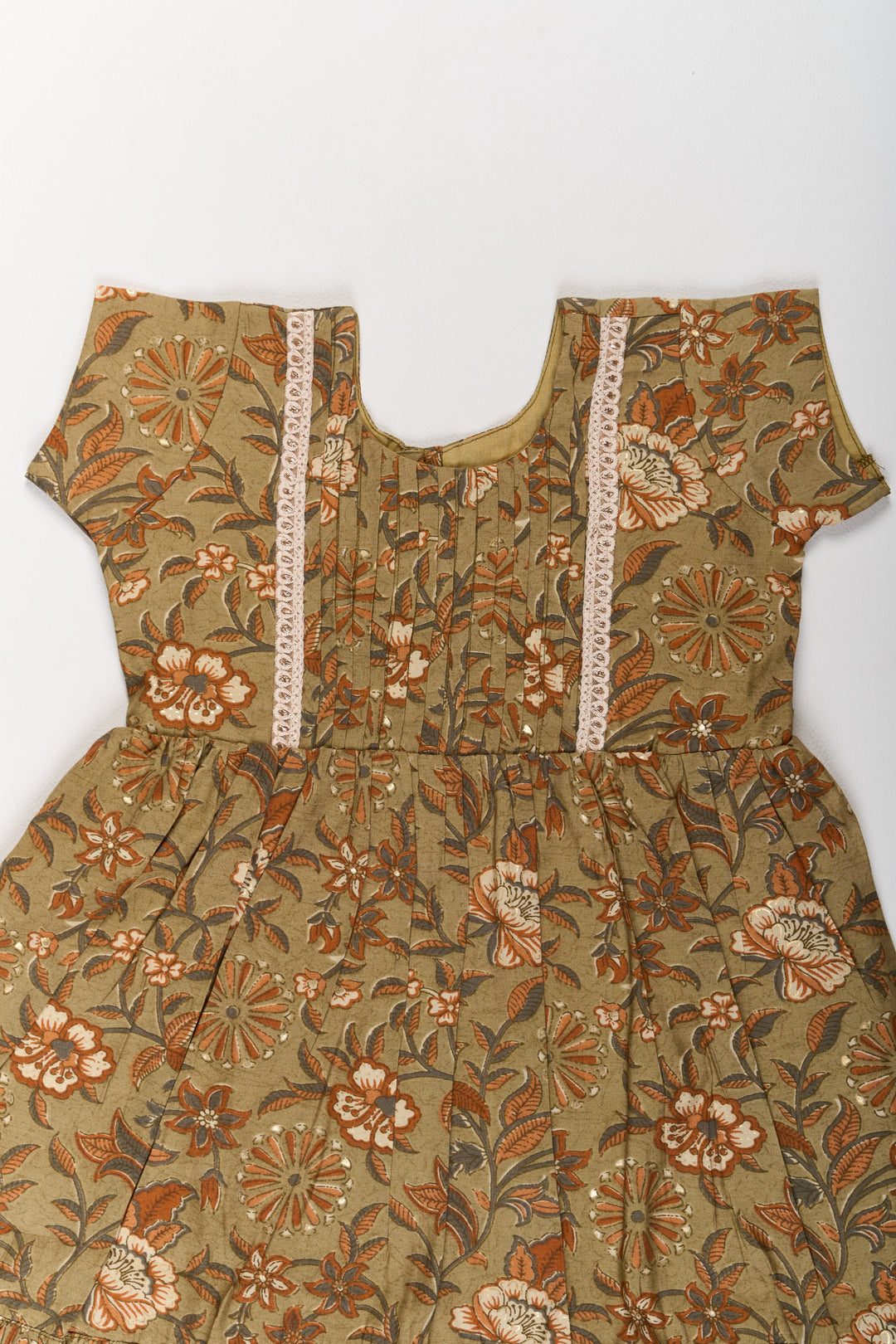 The Nesavu Girls Cotton Frock Elegant Green Cotton Party Wear Frock for Girls with Floral Prints and Ruffle Hem Nesavu Elegant Green Cotton Party Wear Frock Girls Floral Prints Ruffle Hem | The Nesavu