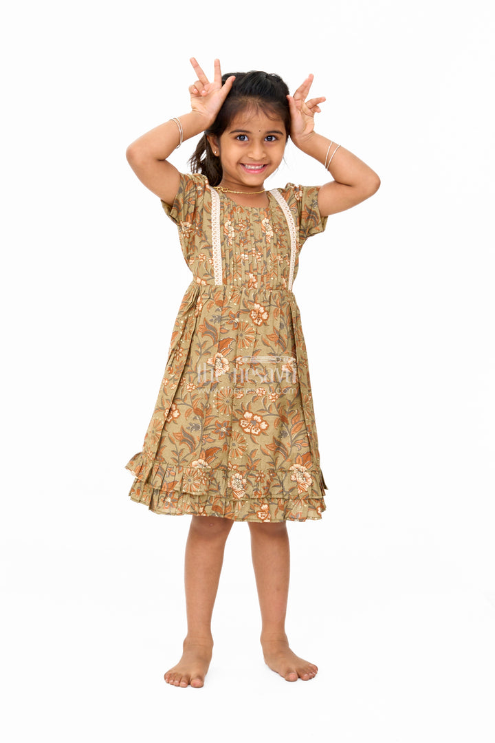 The Nesavu Girls Cotton Frock Elegant Green Cotton Party Wear Frock for Girls with Floral Prints and Ruffle Hem Nesavu Nesavu Elegant Green Cotton Party Wear Frock Girls Floral Prints Ruffle Hem