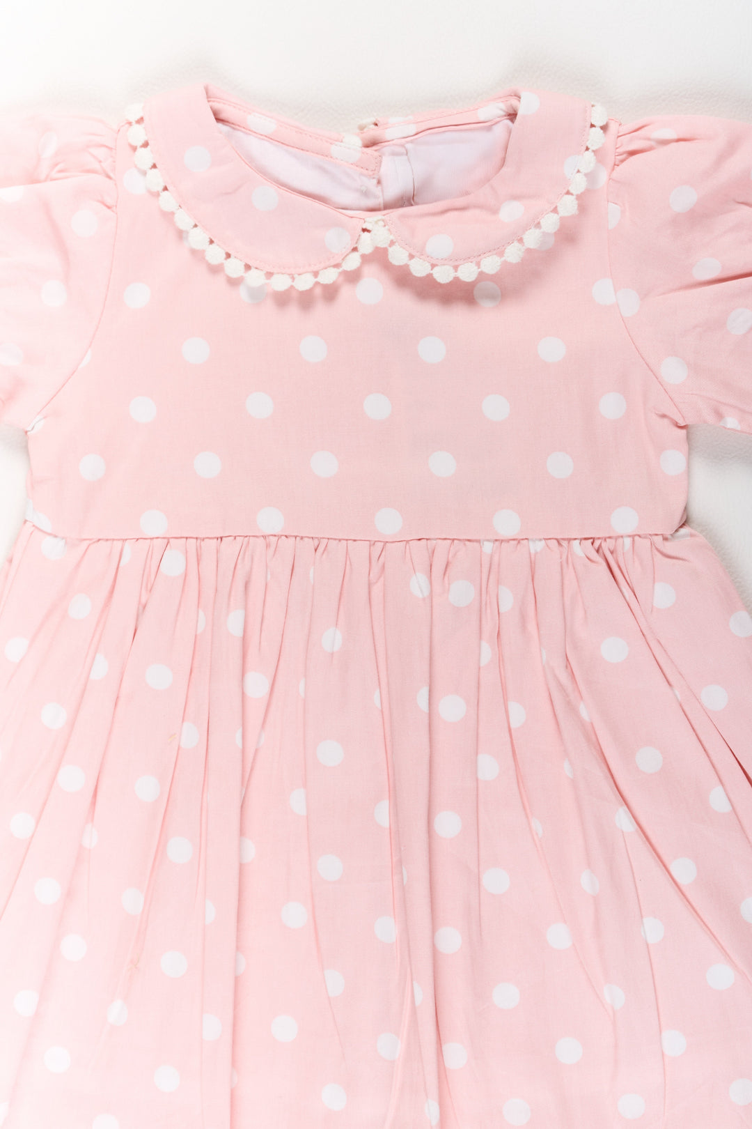 The Nesavu Girls Cotton Frock Ethnic Attire for Girls in Pink Polka Dot Print with Lace Collar and Puff Sleeves Nesavu Nesavu Ethnic Pink Polka Dot Dress Girls Lace Collar Puff Sleeves