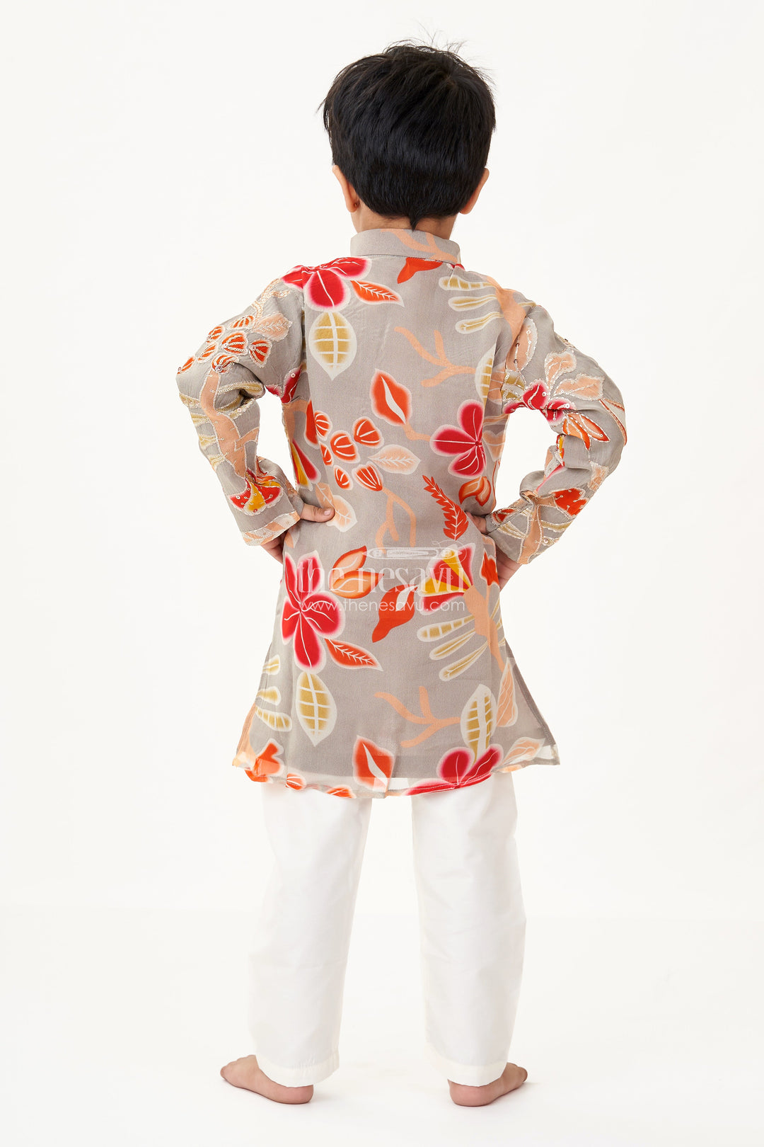 The Nesavu Boys Kurtha Set Ethnic Kurta Set for Boys with Floral Viscose Silk Digital Print and Sequin Embellishment Nesavu Boys Ethnic Kurta Set Grey Viscose Silk Floral Digital Print Sequin Work | The Nesavu