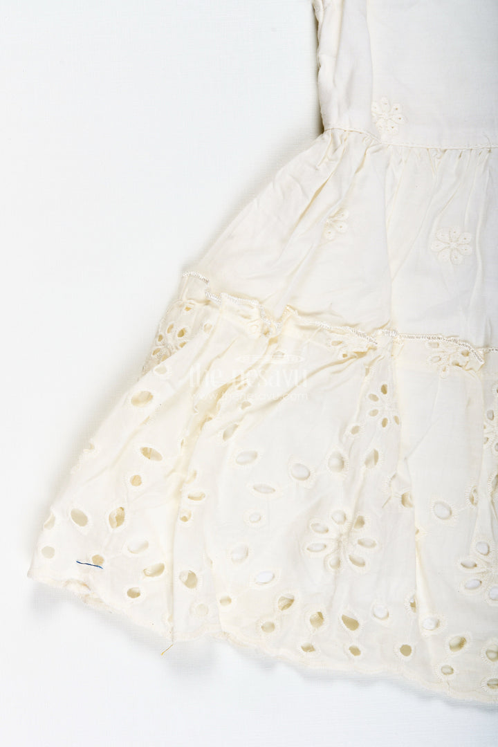 The Nesavu Girls Fancy Frock Everyday Floral Frock for Toddler Girls Comfortable & Cute Nesavu Nesavu Everyday Floral Frock Toddlers Girls Lightweight Hakoba Fabric Puff Sleeves