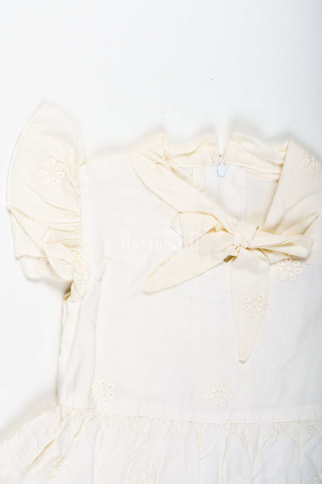 The Nesavu Girls Fancy Frock Everyday Floral Frock for Toddler Girls Comfortable & Cute Nesavu Nesavu Everyday Floral Frock Toddlers Girls Lightweight Hakoba Fabric Puff Sleeves