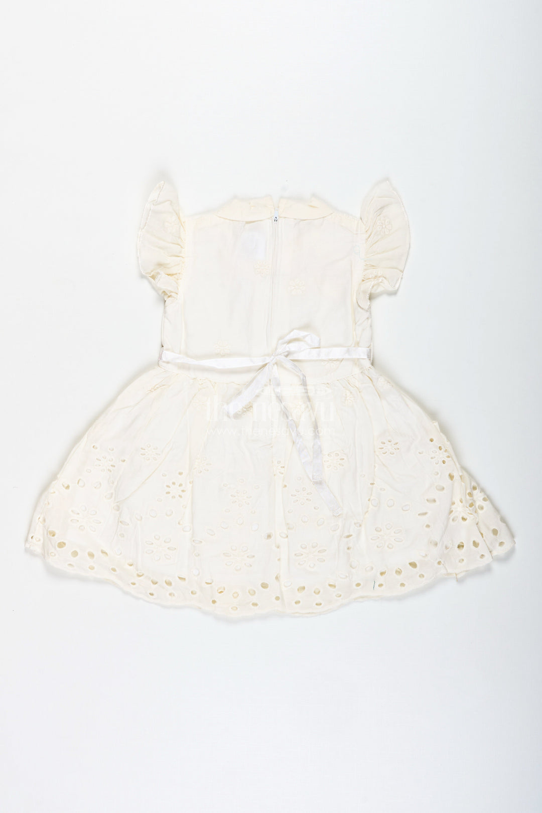 The Nesavu Girls Fancy Frock Everyday Floral Frock for Toddler Girls Comfortable & Cute Nesavu Nesavu Everyday Floral Frock Toddlers Girls Lightweight Hakoba Fabric Puff Sleeves