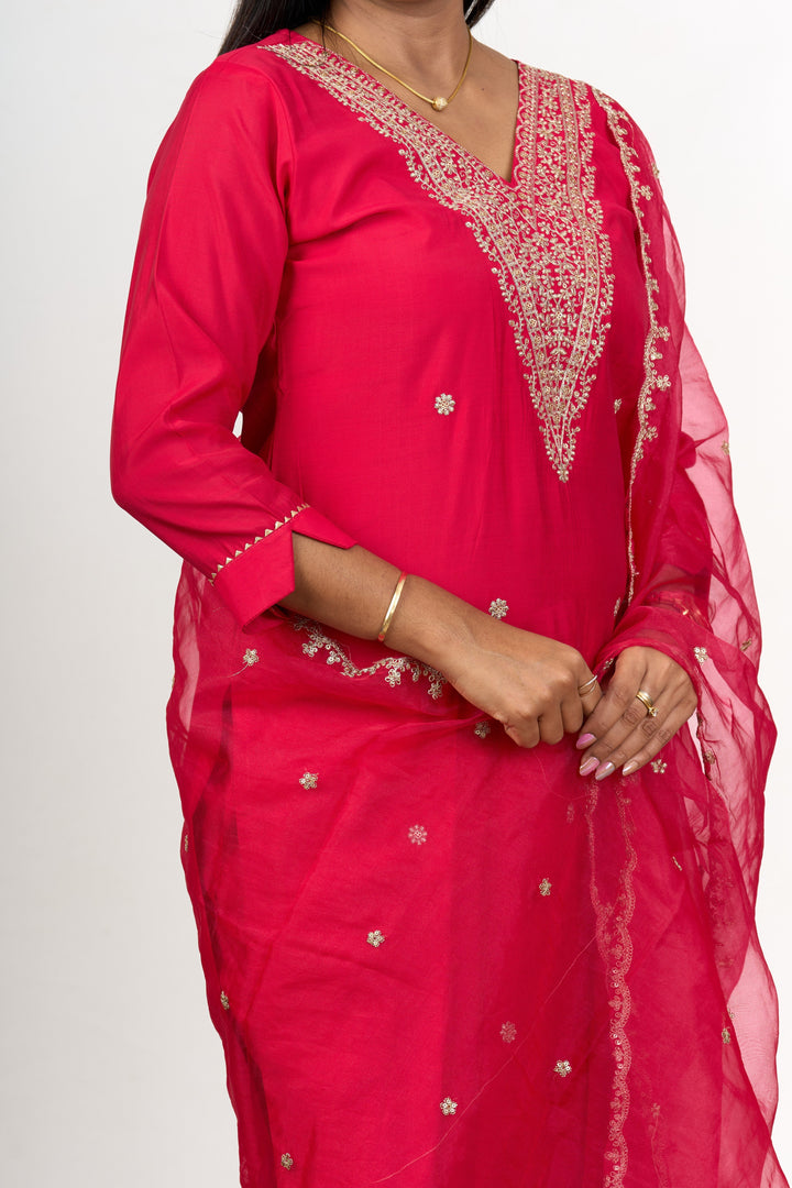 The Nesavu Womens Straight Suit Sets Exquisite Blend Silk Women'S Occasion Dresses with Gold Detailing Nesavu Women'S Blend Silk Occasion Dress Gold Embroidery Sheer Dupatta - | The Nesavu