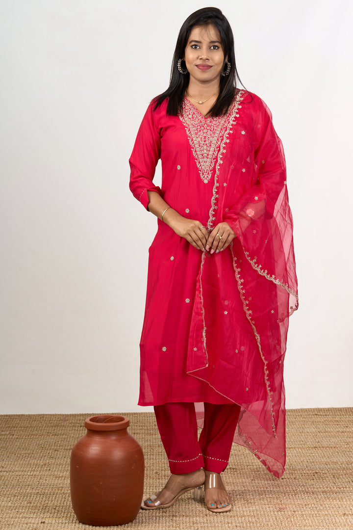 The Nesavu Womens Straight Suit Sets Exquisite Blend Silk Women'S Occasion Dresses with Gold Detailing Nesavu Women'S Blend Silk Occasion Dress Gold Embroidery Sheer Dupatta - | The Nesavu