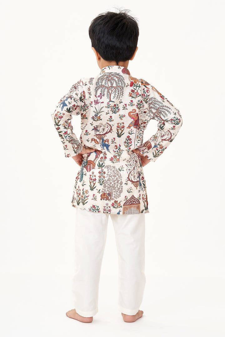 The Nesavu Boys Kurtha Set Fancy Kurta Set for Boys with Ethnic Animal and Floral Digital Prints in Silk Cotton Blend Nesavu Fancy Kurta Set Boys Silk Cotton Blend Ethnic Elephant Floral Digital Prints | The Nesavu