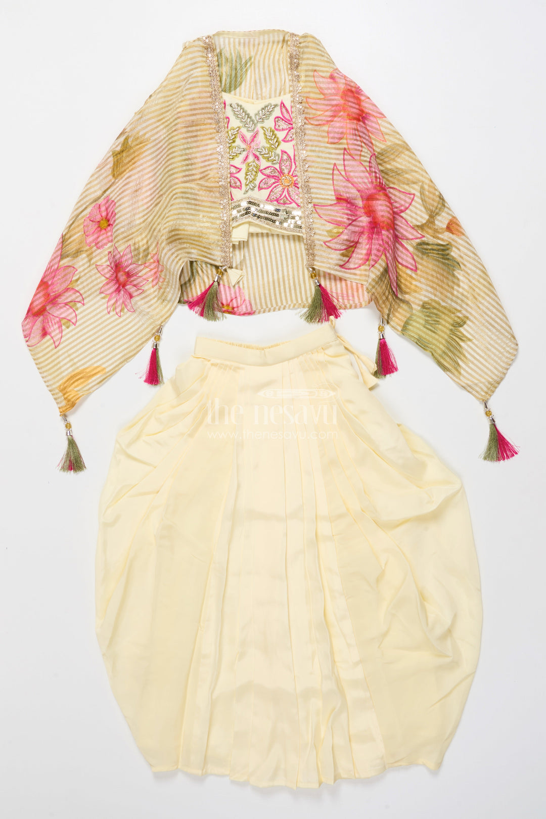 The Nesavu Girls Lehenga Choli Floral Embroidered Lehenga Choli for Girls for Festive Occasions and Family Weddings Nesavu Nesavu floral embroidered lehenga choli girls muslin silk perfect weddings festive occasions