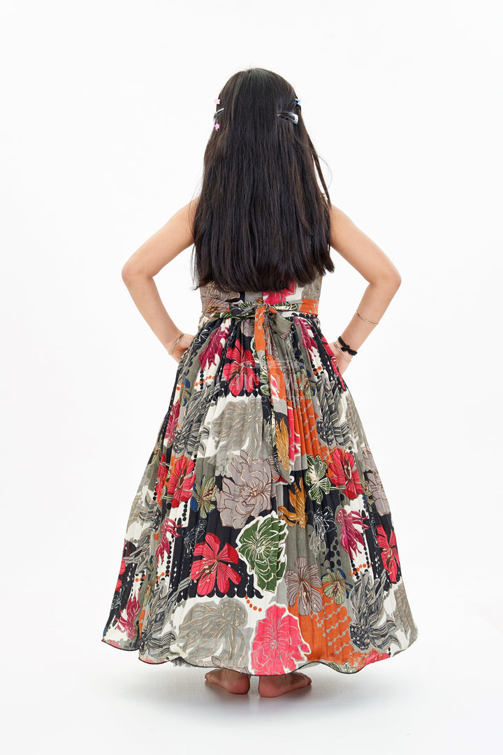 The Nesavu Girls Silk Gown Girls Black Sequin Evening Gown with Digital Floral Print and Embroidered Waist Belt Nesavu Girls Black Sequin Evening Gown Floral Digital Print Embellished Waist Belt | The Nesavu