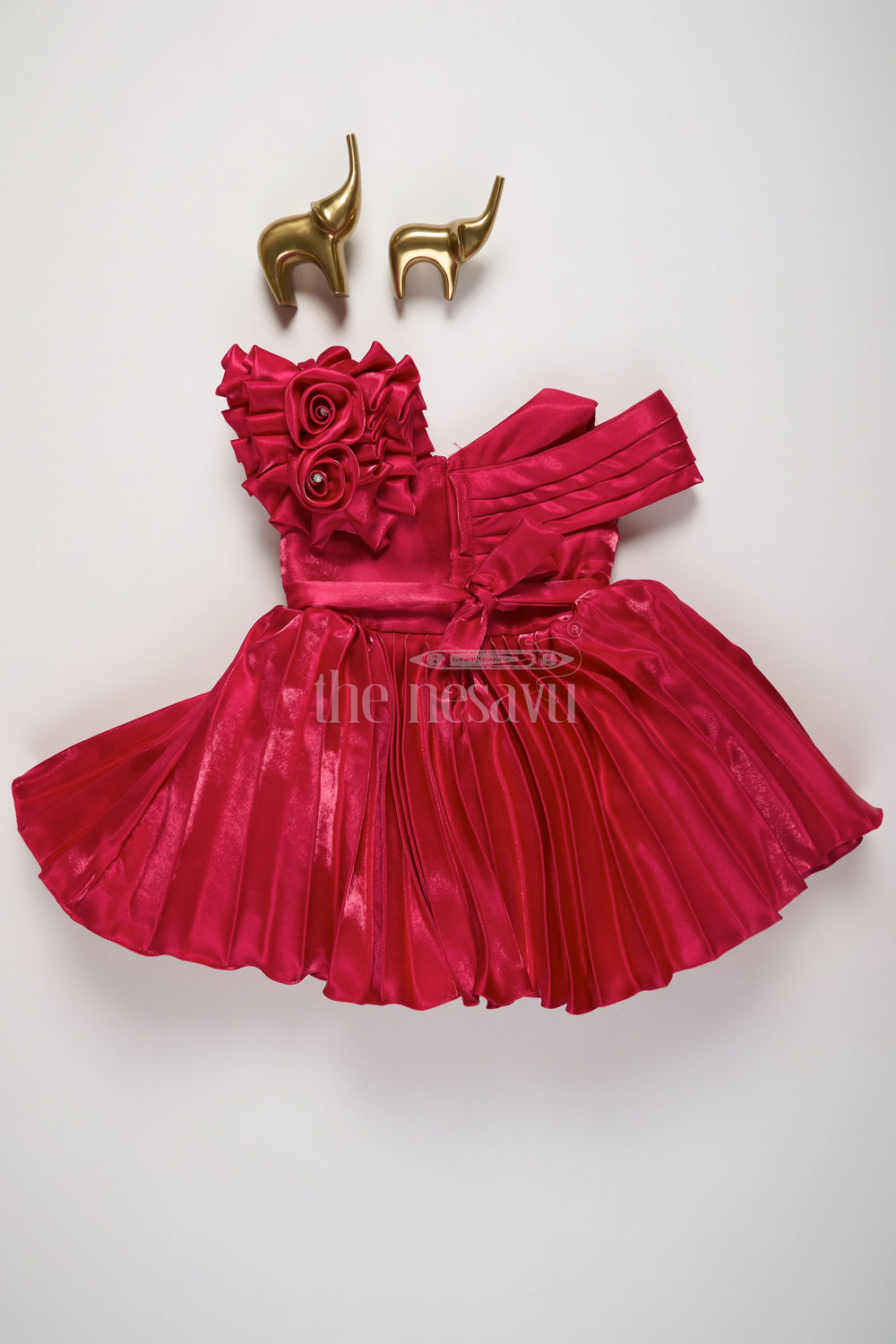 The Nesavu Girls Fancy Party Frock Girls Burgundy One-Shoulder Fancy Party Frock with Floral Applique Nesavu Nesavu Girls Burgundy One-Shoulder Fancy Party Dress Pleated Skirt Floral Applique