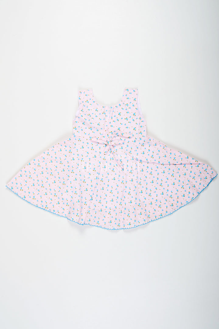 The Nesavu Baby Cotton Frocks Girls Casual Flower Dress in Soft Cotton with Delicate Allover Floral Print and Lace Waist Detailing Nesavu Cotton Casual Flower Dress Girls Soft Fabric Allover Floral Print Design | The Nesavu