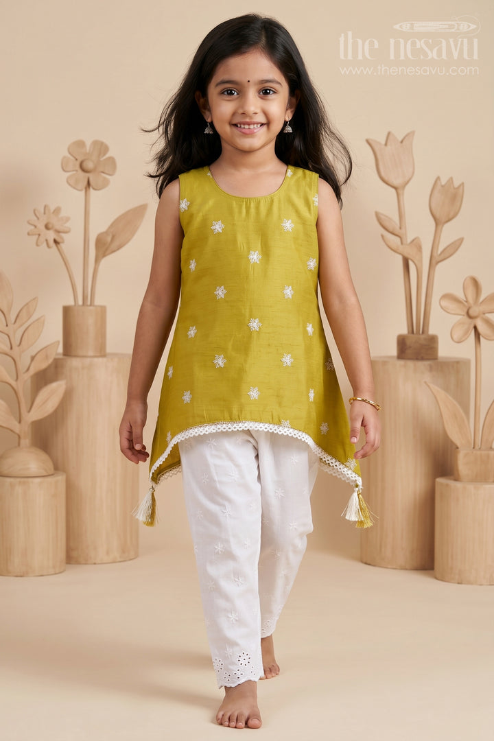 The Nesavu Girls Churidar Sets Girls Churidar Outfit for Festive Celebrations and Ethnic Wear Nesavu 18 (2Y) / Green / Crepe GPS243I-18 Nesavu Girls Crepe Cotton Churidar Outfit For Festive Wear With Embroidery And Traditional Design