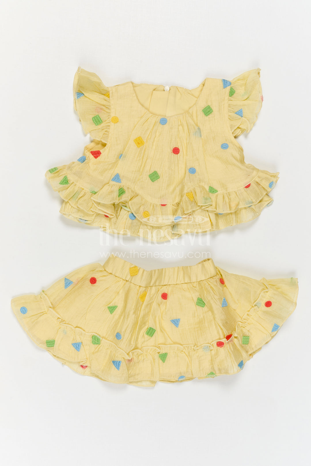 The Nesavu Baby Cotton Frocks Girls Co Ord Set Dress for Casual Outings and Playtime Nesavu Nesavu Baby Girl Cotton Frock For Casual Wear With Thread Embroidery Sleeveless Playful Design