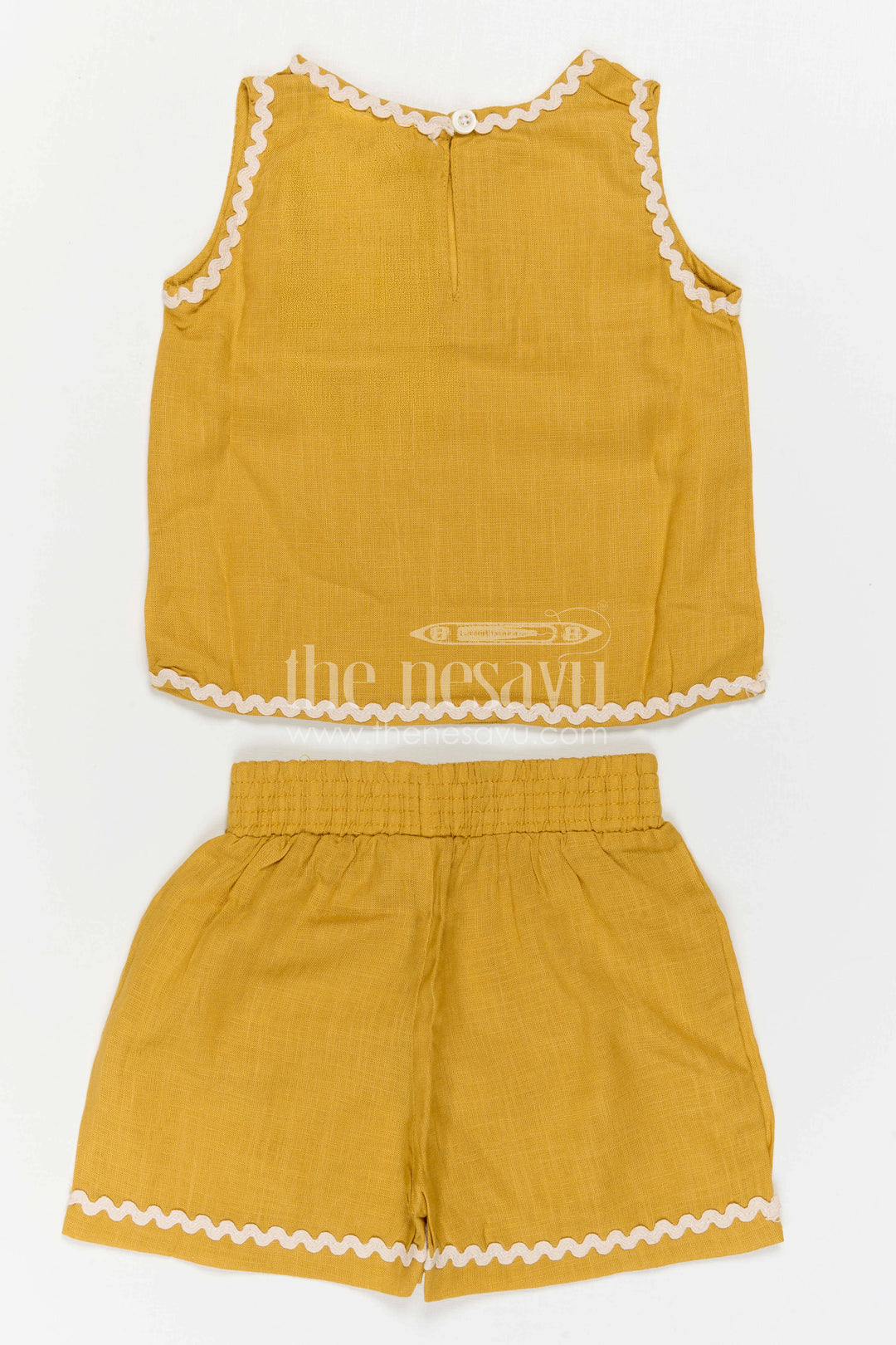 The Nesavu Girls Co-Ord Sets Girls Co Ord Set for Daily Wear and Casual Outs Nesavu Nesavu Girls Cotton Co Ord Set For Daily Wear Sleeveless Casual Outfit For Kids