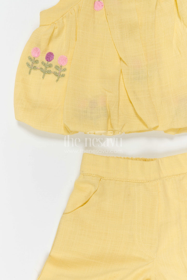 The Nesavu Girls Co-Ord Sets Girls Co Ord Set for Daily Wear and Playfultime Nesavu Nesavu Girls Co Ord Set For Daily Wear Blend Cotton With Thread Embroidery Comfortable Outfit