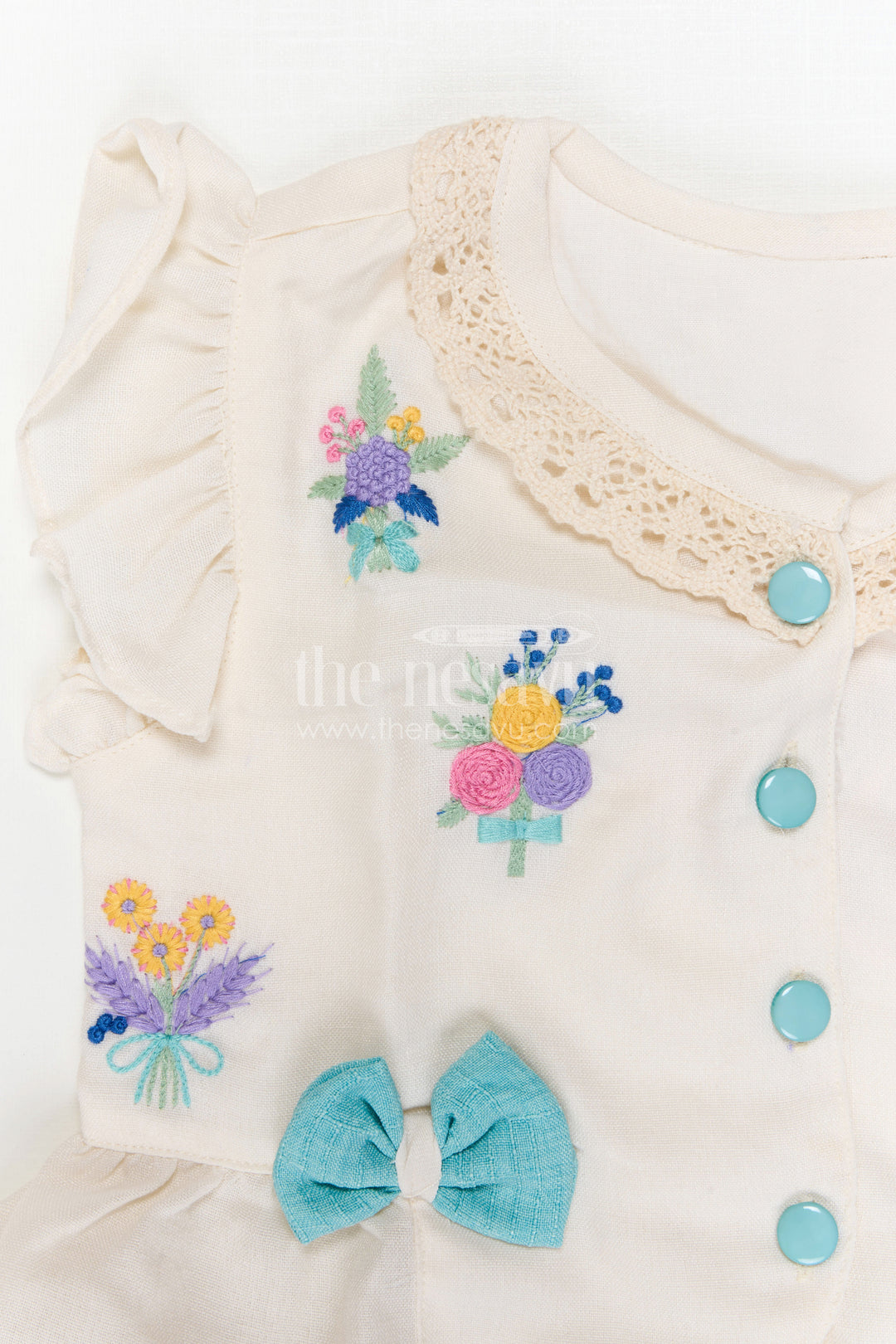 The Nesavu Girls Co-Ord Sets Girls Co Ord Set for Festive Wear and Family Outings Nesavu Nesavu Girls Cotton Blend Co Ord Set With Thread Embroidery For Festive Wear And Comfortable Outings