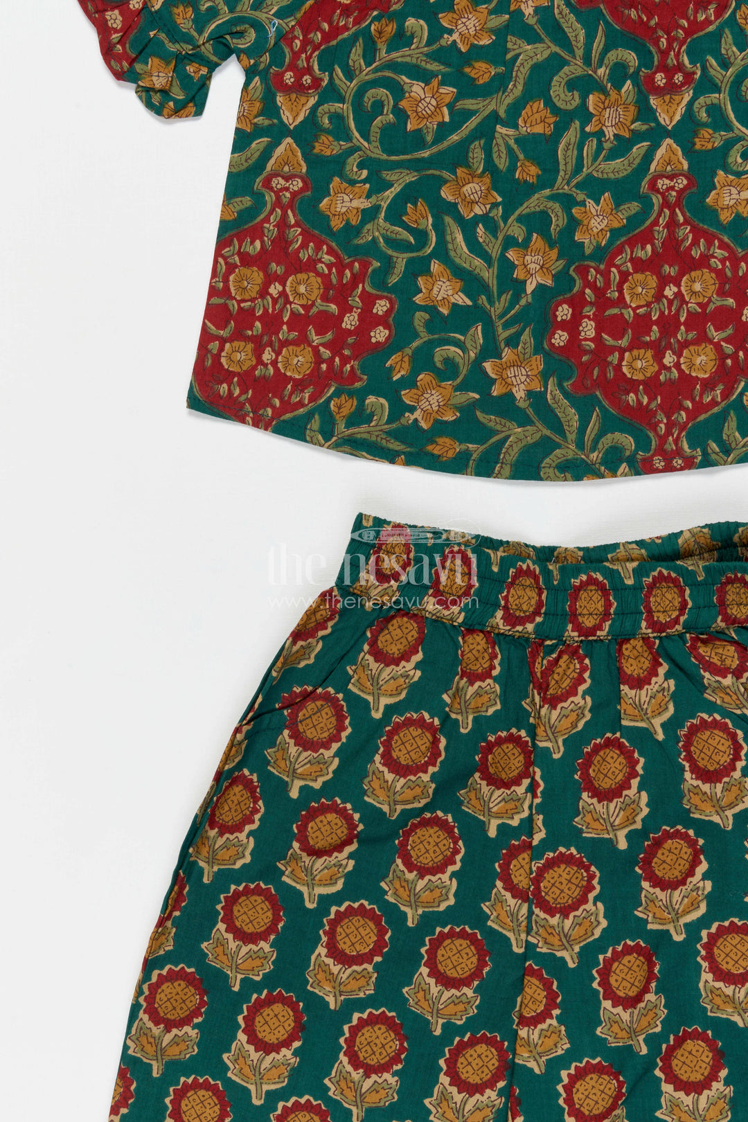 The Nesavu Girls Co-Ord Sets Girls Comfortable Cotton Matching Set for Daily Wear Nesavu Nesavu Girls Comfortable Cotton Co Ord Set With Digital Print For Daily Wear