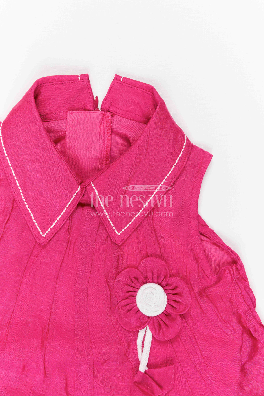 The Nesavu Girls Cotton Frock Girls Cotton Frock for Daily Wear and Playfull Dates Nesavu Nesavu Girls Cotton Frock For Daily Wear Sleeveless Blend Cotton Casual Outfit For Kids