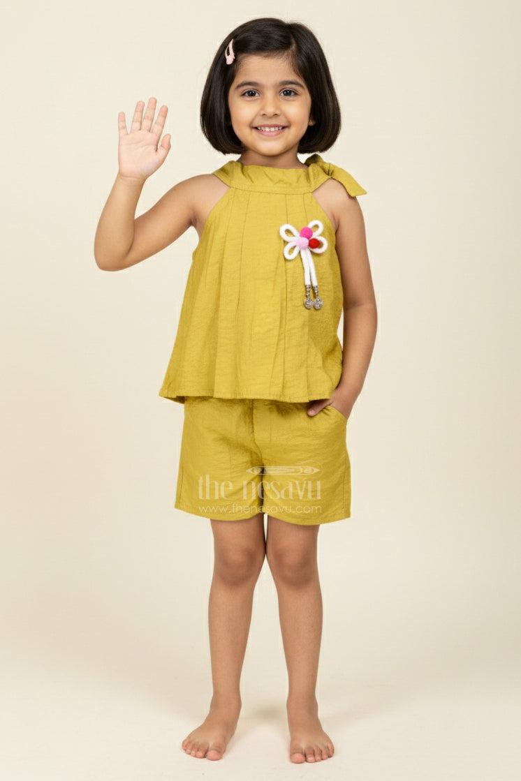 The Nesavu Girls Casual Set Girls Cotton Shorts Set for Casual Days and Summer Play Nesavu 18 (2Y) / Green BFJ862C-18 Nesavu casual girls shorts set floral bow  comfy summer outfit travel weekend wear