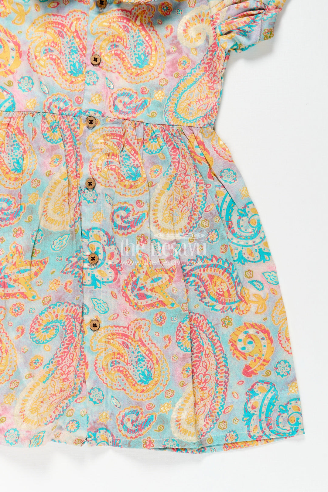 The Nesavu Girls Cotton Frock Girls Cotton Wear Dress with Vibrant Paisley Digital Prints and Pleated Waist for Casual Comfort Nesavu Girls Cotton Wear Dress Vibrant Paisley Digital Prints Ruffled Collar Design | The Nesavu