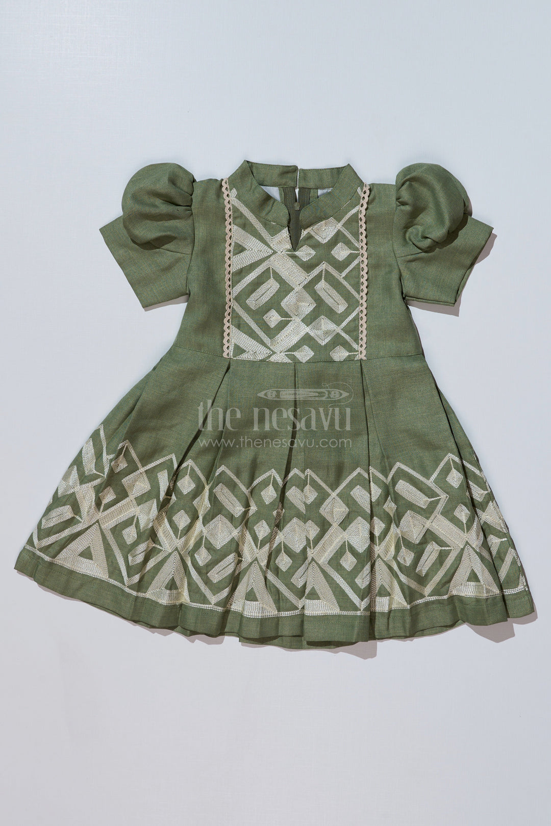 The Nesavu Girls Cotton Frock Girls Dark Green Holiday Dress with Elegant Embroidery and Puff Sleeves Nesavu 20 (3Y) / Green GFC1624A-20 Girls Dark Green Holiday Dress Embroidery Puff Sleeves Festive Wear | The Nesavu