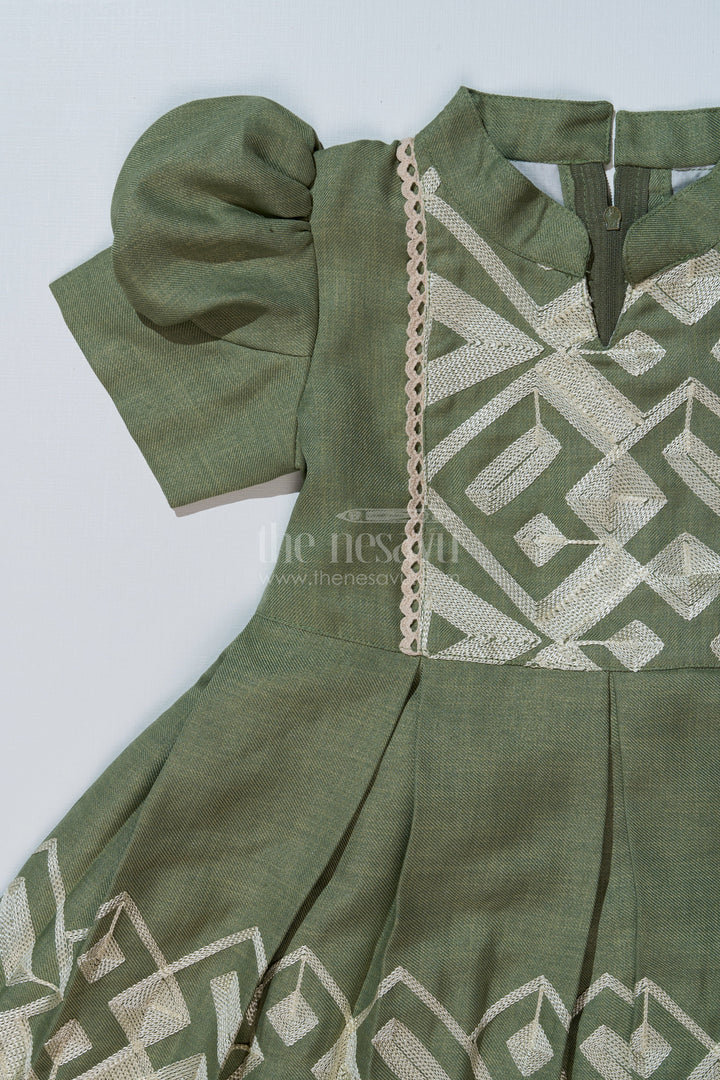 The Nesavu Girls Cotton Frock Girls Dark Green Holiday Dress with Elegant Embroidery and Puff Sleeves Nesavu Girls Dark Green Holiday Dress Embroidery Puff Sleeves Festive Wear | The Nesavu