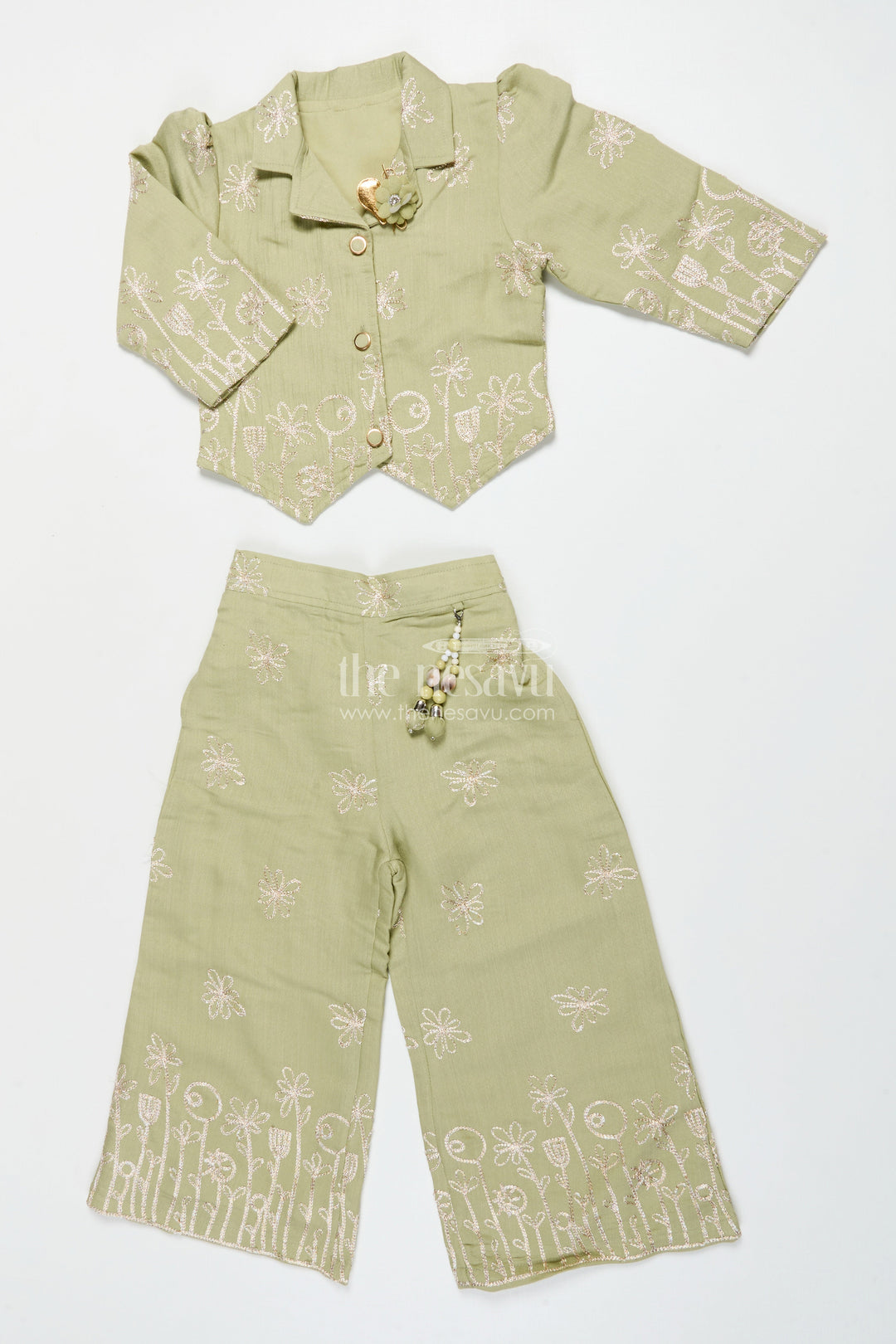 The Nesavu Girls Co-Ord Sets Girls Ethnic Co-Ord Set with Zari Embroidery for Festive and School Events Nesavu 24 (5Y) / Green GPS639A-24 Nesavu girls embroidered rayon co-ord set zari work ethnic school festive wear