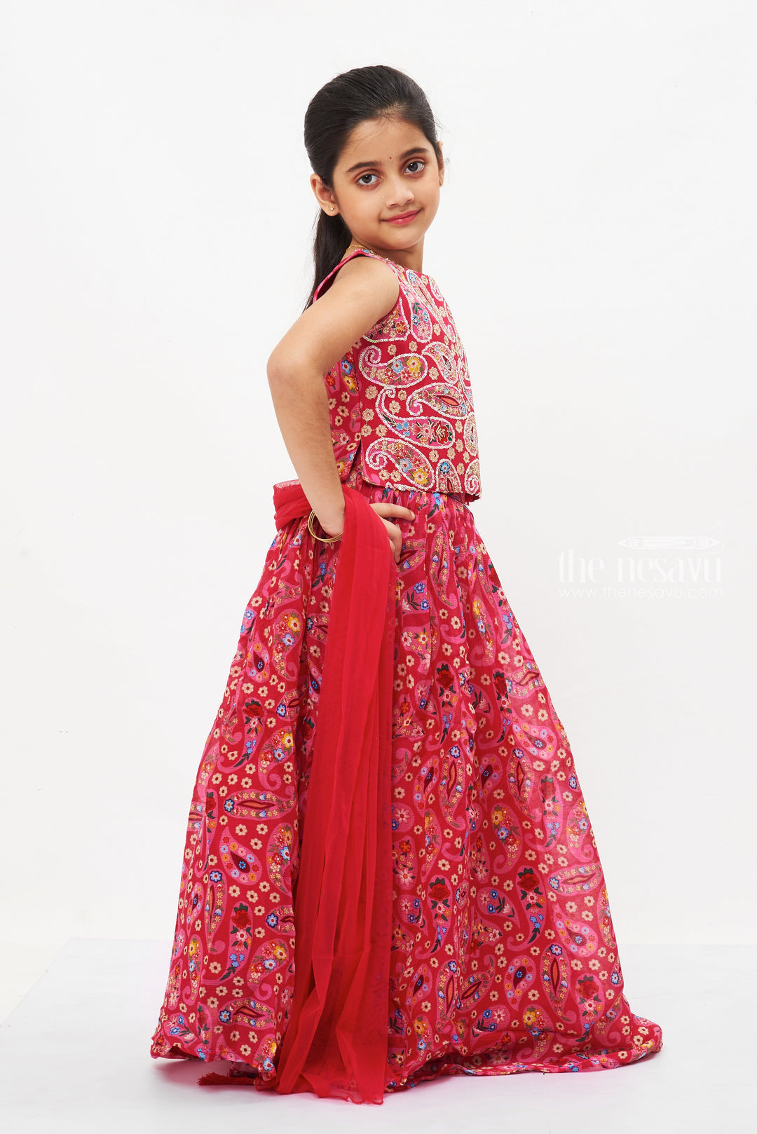 The Nesavu Girls Lehenga Choli Girls Festive Lachcha Ensemble in Pink Paisley Splendor Nesavu Girls Chaniya Choli Paisley Perfection | Regal Celebration Wear | The Nesavu