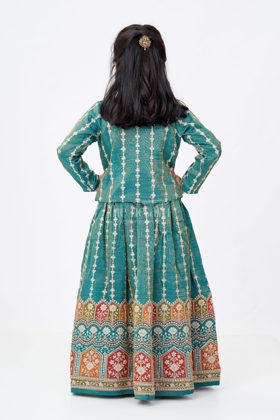 The Nesavu Girls Lehenga Choli Girls Green 10 Sal Ki Bacchi Ka Lehenga with Viscose Tissue Silk and Designer Embroidery Nesavu Girls Green Lehenga Choli 10 Year Old Tissue Silk Jacket Designer Embroidery | The Nesavu