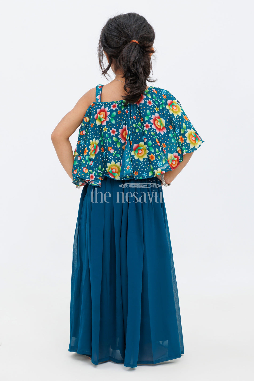 The Nesavu Girls Sharara / Plazo Set Girls Green Floral Print Sharara Set with Off-Shoulder Top and Matching Pouch Nesavu Nesavu Girls Green Floral Print Sharara Set Off-Shoulder Top Matching Pouch