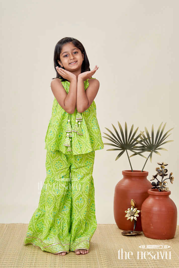 The Nesavu Girls Casual Set Girls Green Halter Top with Ethnic Printed Skirt for Festive Occasions Nesavu 24 (5Y) / Green GPS712B-24 Nesavu Green Cotton Ethnic Skirt Set Girls Printed Halter Top Lace Hem