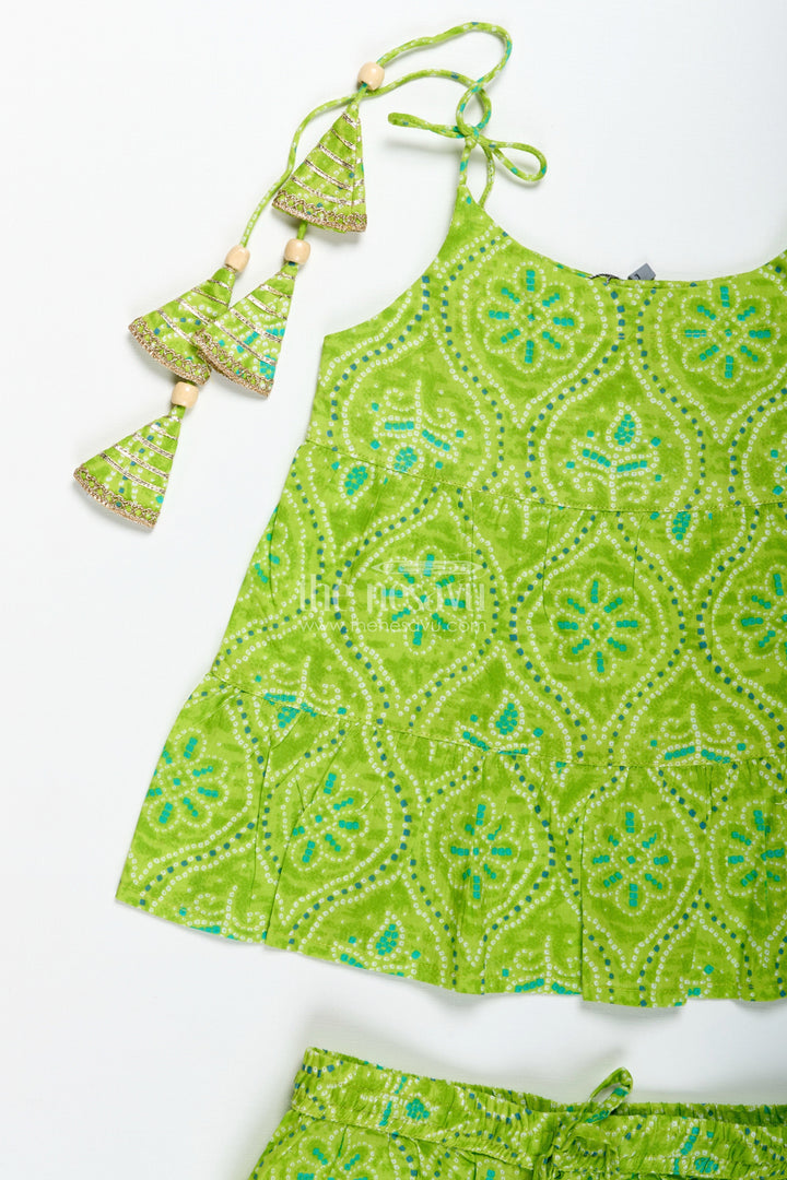 The Nesavu Girls Casual Set Girls Green Halter Top with Ethnic Printed Skirt for Festive Occasions Nesavu Nesavu Green Cotton Ethnic Skirt Set Girls Printed Halter Top Lace Hem