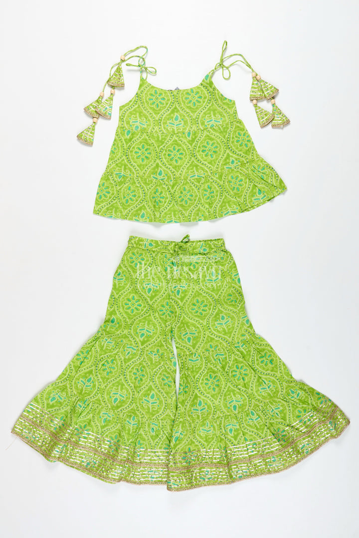 The Nesavu Girls Casual Set Girls Green Halter Top with Ethnic Printed Skirt for Festive Occasions Nesavu Nesavu Green Cotton Ethnic Skirt Set Girls Printed Halter Top Lace Hem