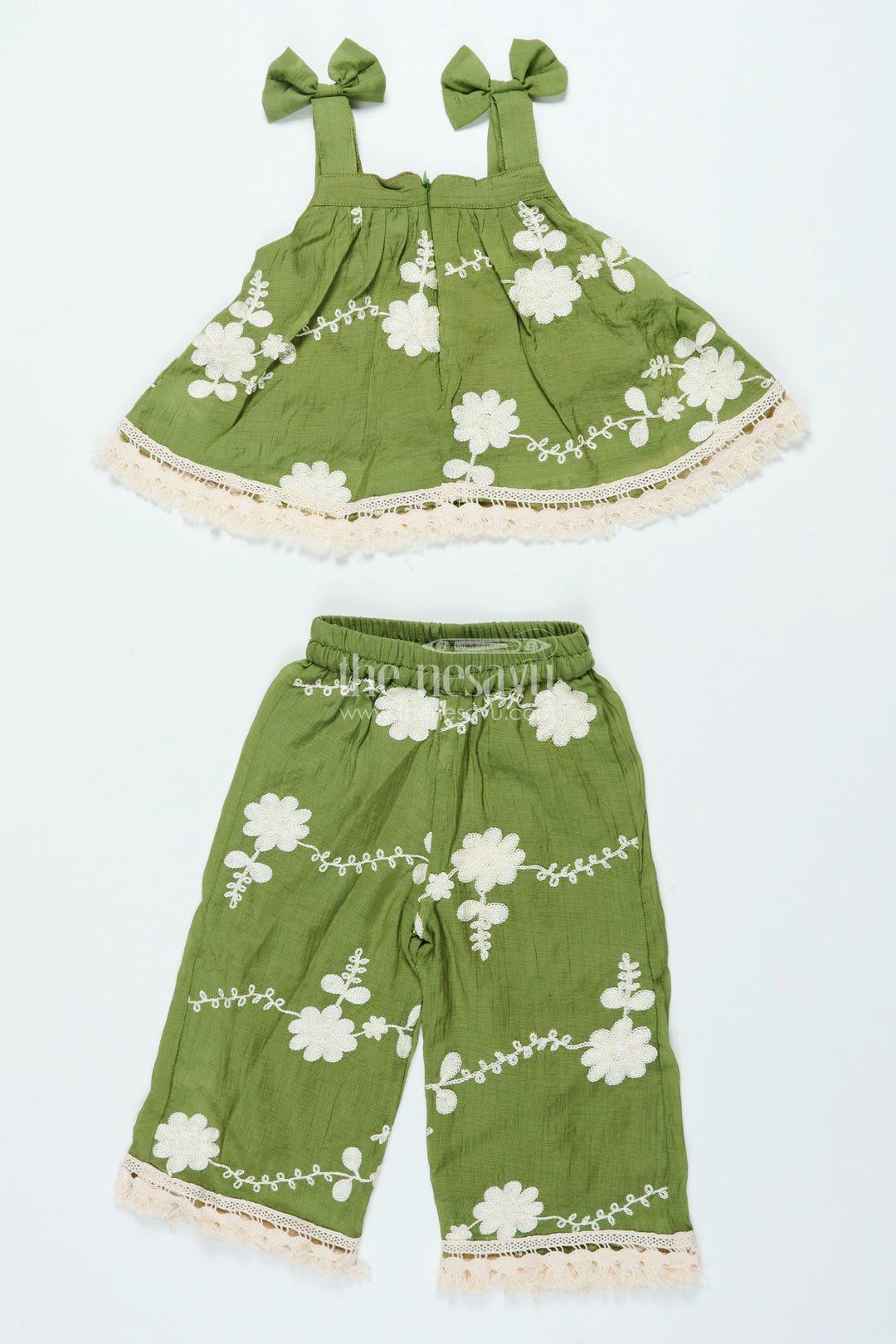 The Nesavu Girls Co-Ord Sets Girls Green Sharara Set In Cotton with Thread Embroidery for Festive Days Nesavu Nesavu girls green cotton sharara set thread embroidery  ideal festive occasions ethnic events