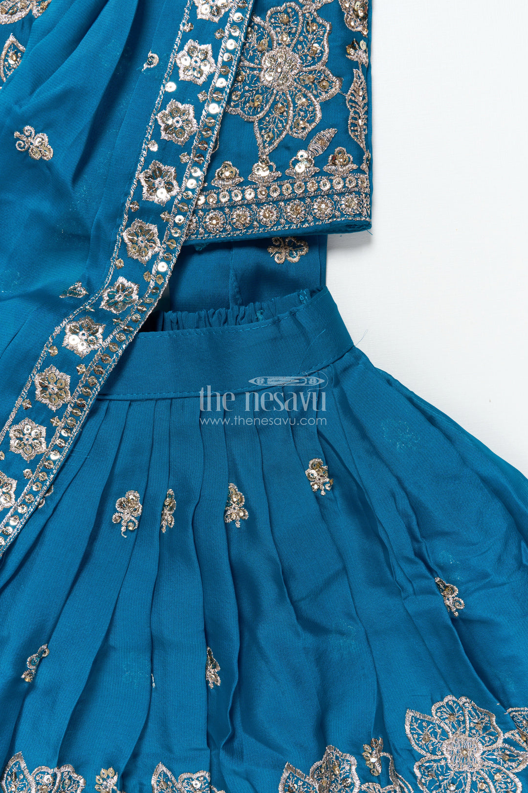 The Nesavu Girls Lehenga Choli Girls Lehenga Choli Set with Flared Skirt and Matching Dupatta Nesavu Nesavu georgette lehenga choli girls dupatta