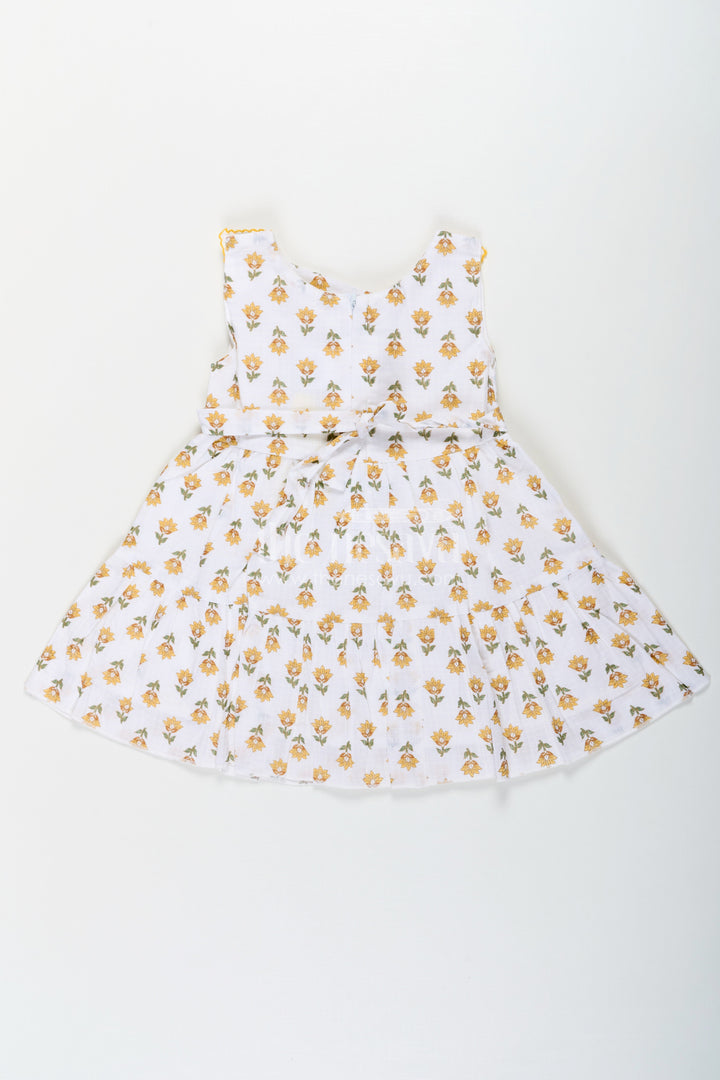 The Nesavu Baby Cotton Frocks Girls New Modern Frock in Pure Cotton with Floral Prints and Peter Pan Collar Nesavu Girls New Modern Frock Pure Cotton Floral Prints Peter Pan Collar | The Nesavu