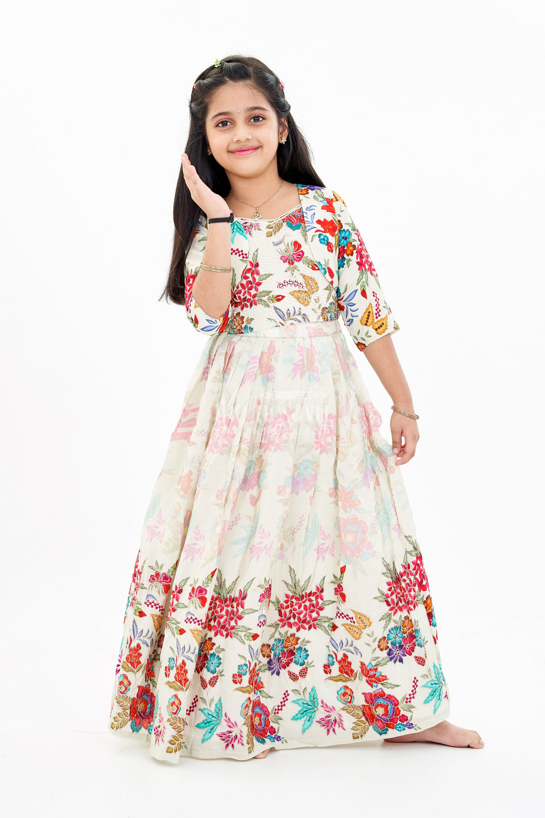 The Nesavu Girls Lehenga Choli Girls Off White Lehenga for Wedding with Floral Embroidery and Beaded Choli Nesavu 24 (5Y) / White GL600A-24 Girls Off White Lehenga Wedding Floral Embroidery Beaded Choli | The Nesavu