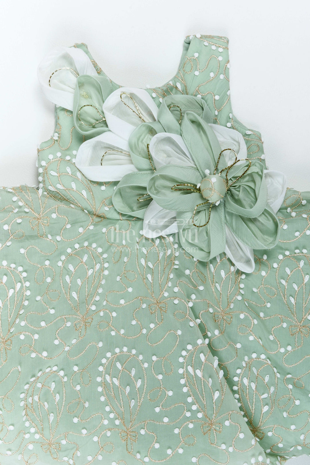 The Nesavu Girls Fancy Frock Girls Party Frock in Green with Thread Embroidery Nesavu Nesavu Girls Party Frock In Green With Thread For Party Memories