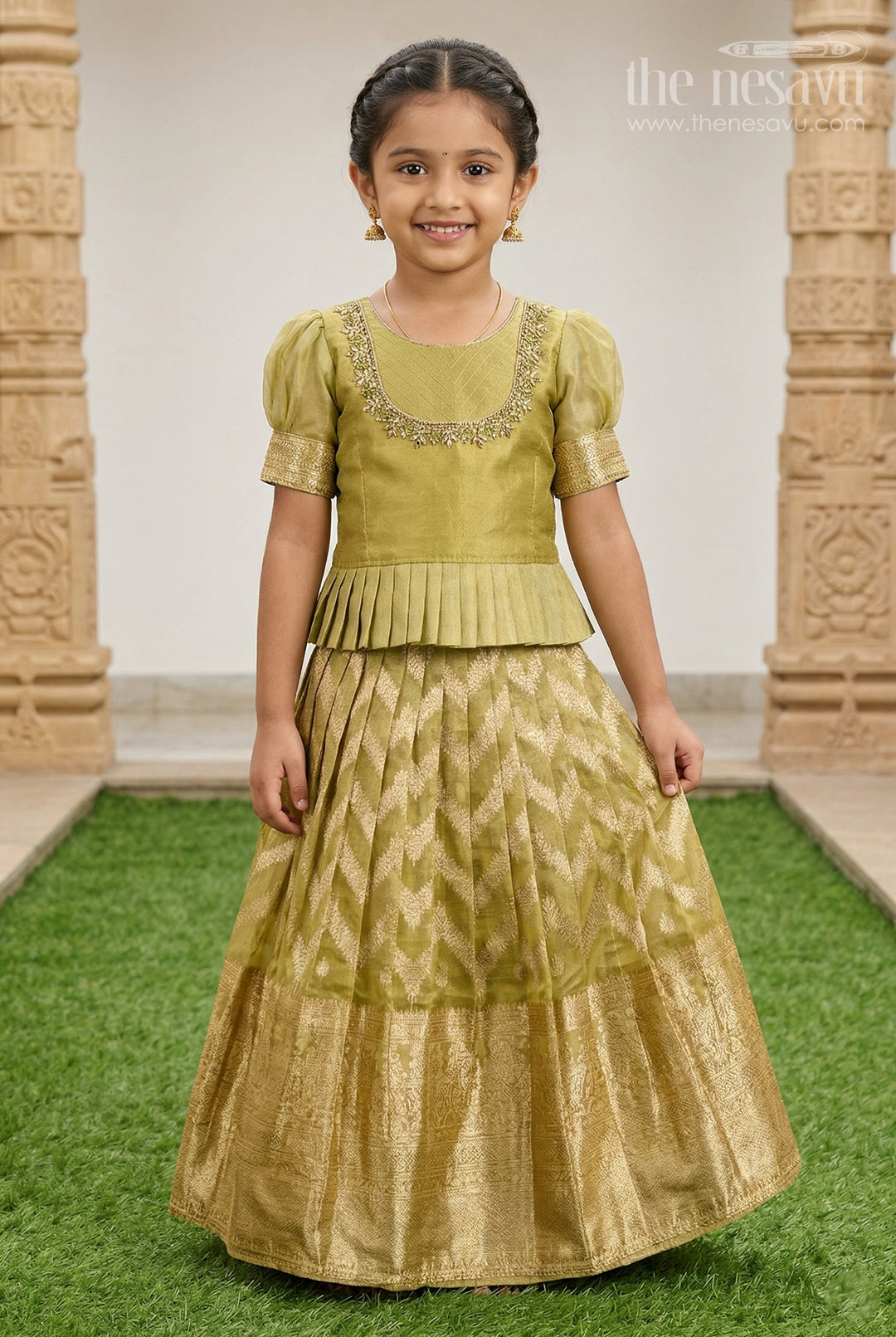 The Nesavu Pattu Pavadai Girls Pattu Pavadai for Festive Occasions and Traditional Functions Nesavu 16 (1Y) / Green / Silk Blend GPP379D-16 Nesavu Girls Pattu Pavadai Set In Blend Silk With Tissue Skirt For Festive Occasions And Traditional Functions