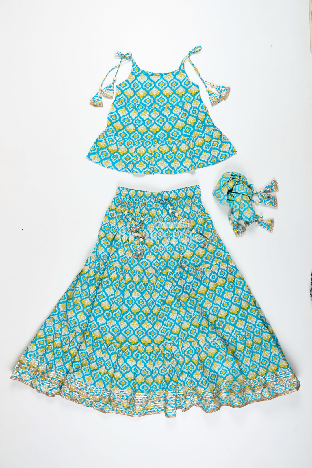 The Nesavu Girls Lehenga Choli Girls Printed Cotton Lehenga Choli with Ruffle Hem and Tassel Belt Nesavu Nesavu Girls Cotton Lehenga Choli Printed Ruffle Skirt Tassel Belt