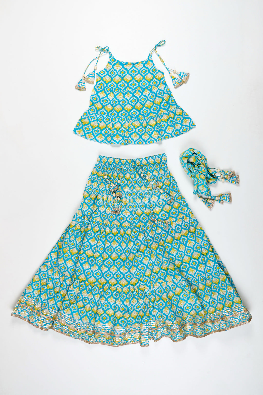 The Nesavu Girls Lehenga Choli Girls Printed Cotton Lehenga Choli with Ruffle Hem and Tassel Belt Nesavu Nesavu Girls Cotton Lehenga Choli Printed Ruffle Skirt Tassel Belt