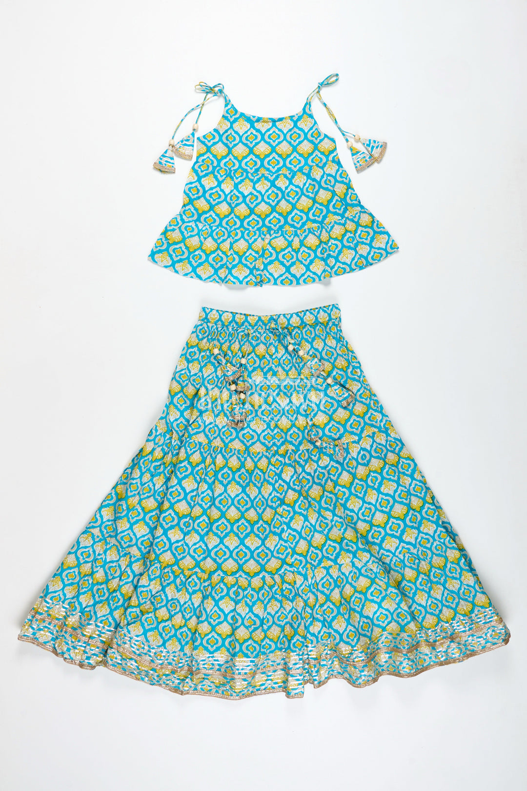 The Nesavu Girls Lehenga Choli Girls Printed Cotton Lehenga Choli with Ruffle Hem and Tassel Belt Nesavu Nesavu Girls Cotton Lehenga Choli Printed Ruffle Skirt Tassel Belt