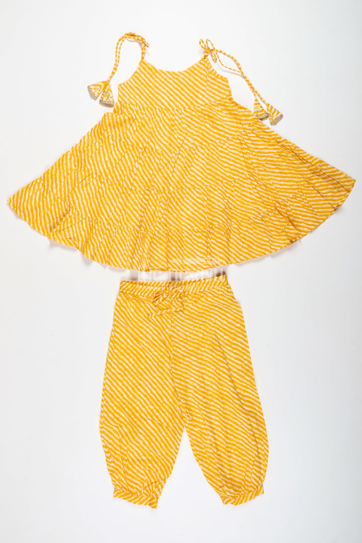 The Nesavu Girls Casual Set Girls Yellow Cotton Casual Suit Set for Festive Summer Days Nesavu 24 (5Y) / Yellow GPS713A-24 Nesavu Yellow Cotton Casual Set Girls Tiered Top Ethnic Jogger Pants
